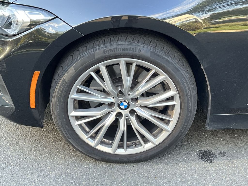 Thumbnail: 2023 BMW 3 Series - 10