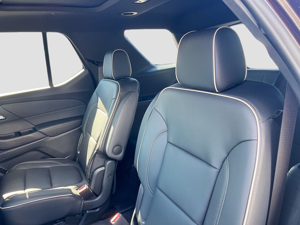 Used 2023 Red Chevrolet Premier image 26