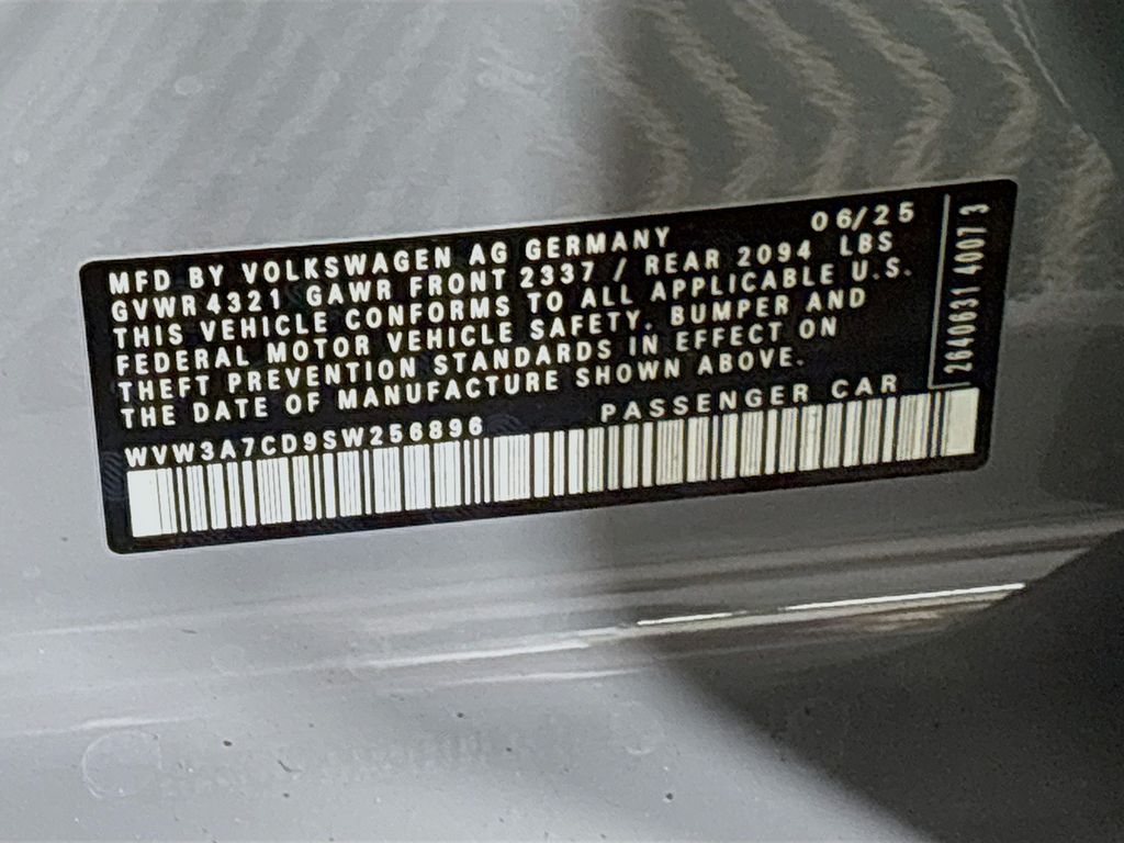 2025 Volkswagen Golf GTI 2.0T SE