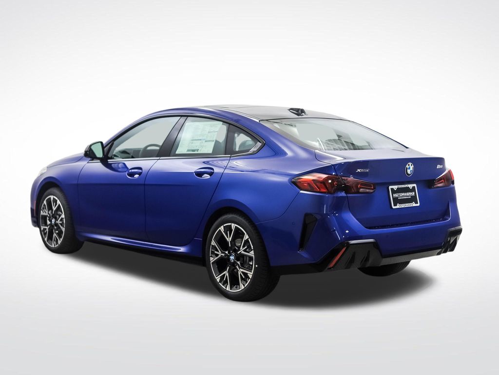 Thumbnail: 2026 BMW 2 Series - 3