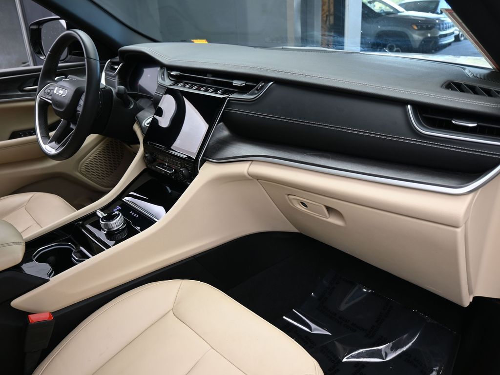 Used 2023 Bright White Clearcoat Jeep Limited image 49