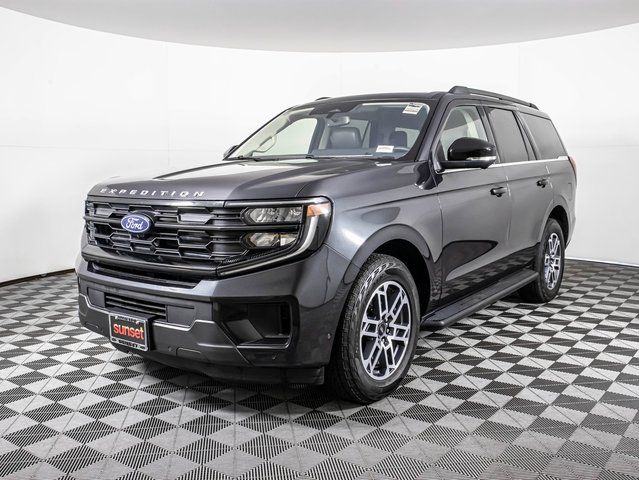 Used 2025 Gray Ford Active image 9