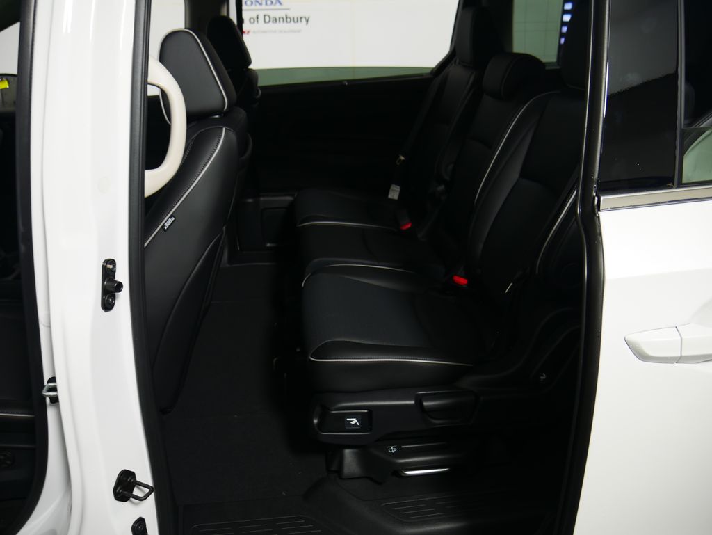 Thumbnail: 2026 Honda Odyssey - 29