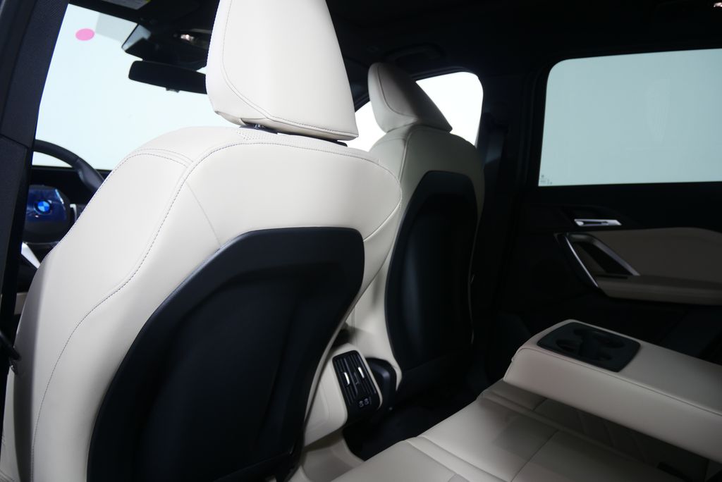 Thumbnail: 2025 BMW X1 - 16