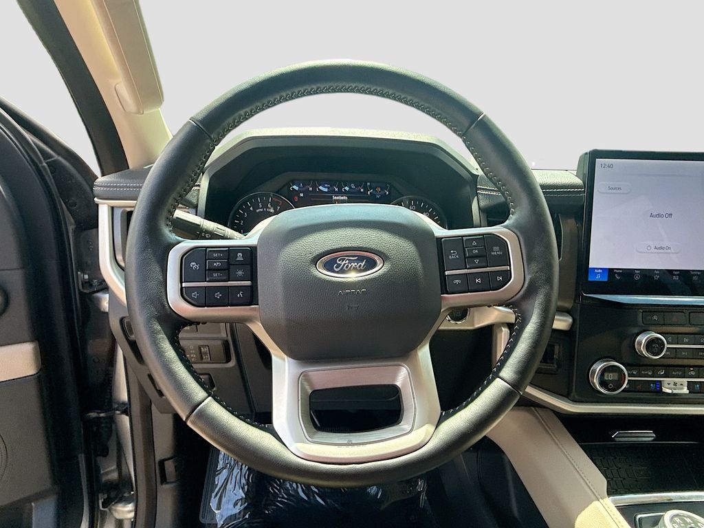2024 Ford Expedition XLT - 10