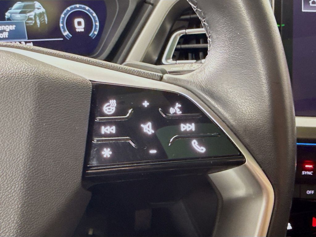 Thumbnail: 2023 Audi Q4 e-tron - 12