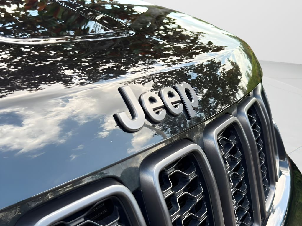 Used 2019 Black Jeep Overland image 27