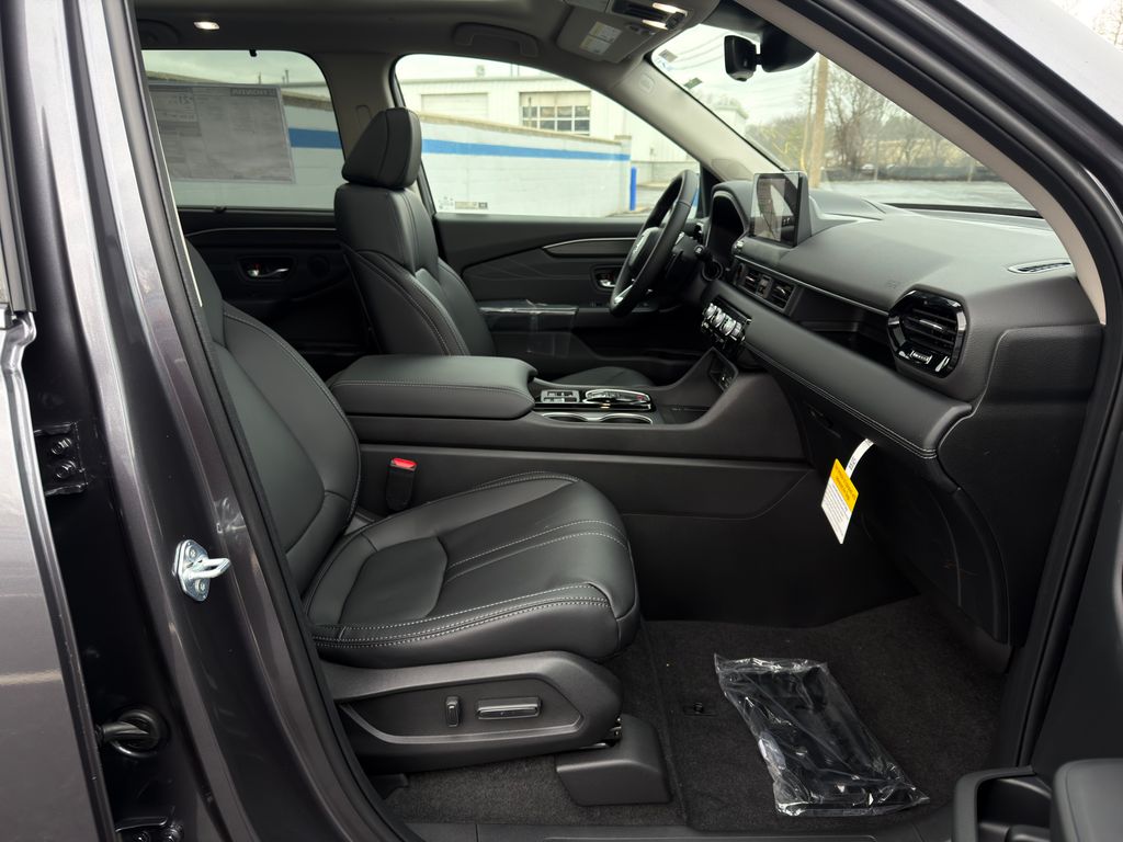 Thumbnail: 2026 Honda Pilot - 27