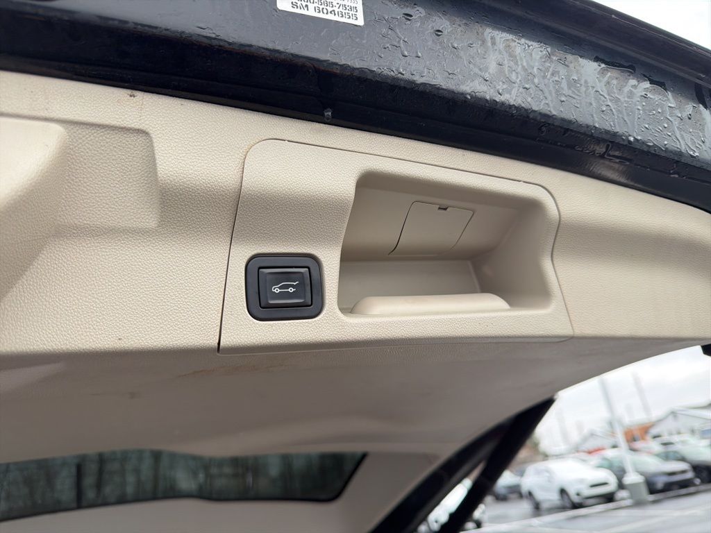 Thumbnail: 2017 GMC Acadia - 24