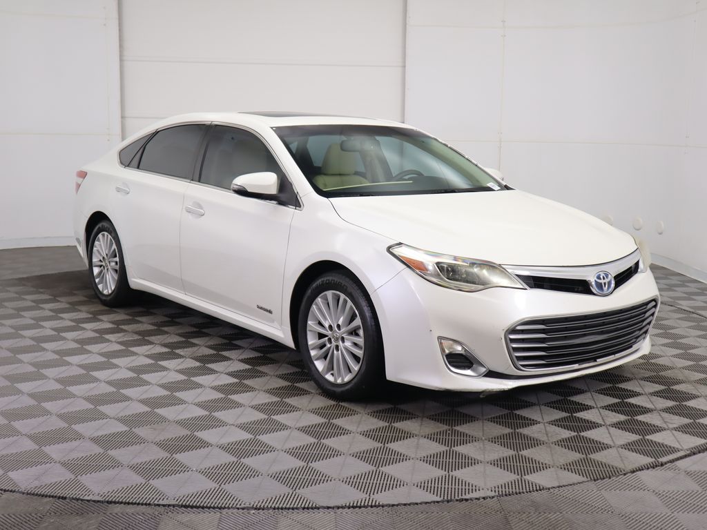 2014 Toyota Avalon XLE 3