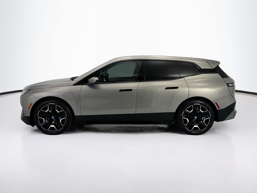 Thumbnail: 2023 BMW iX - 8
