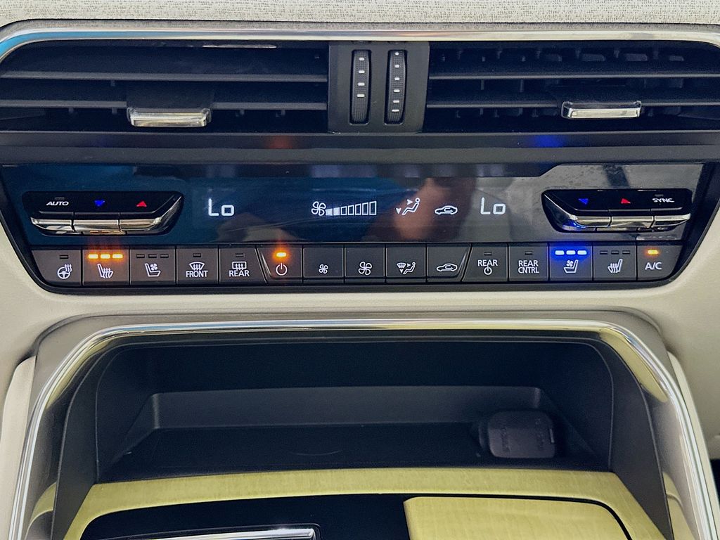 Thumbnail: 2025 Mazda CX-90 - 16