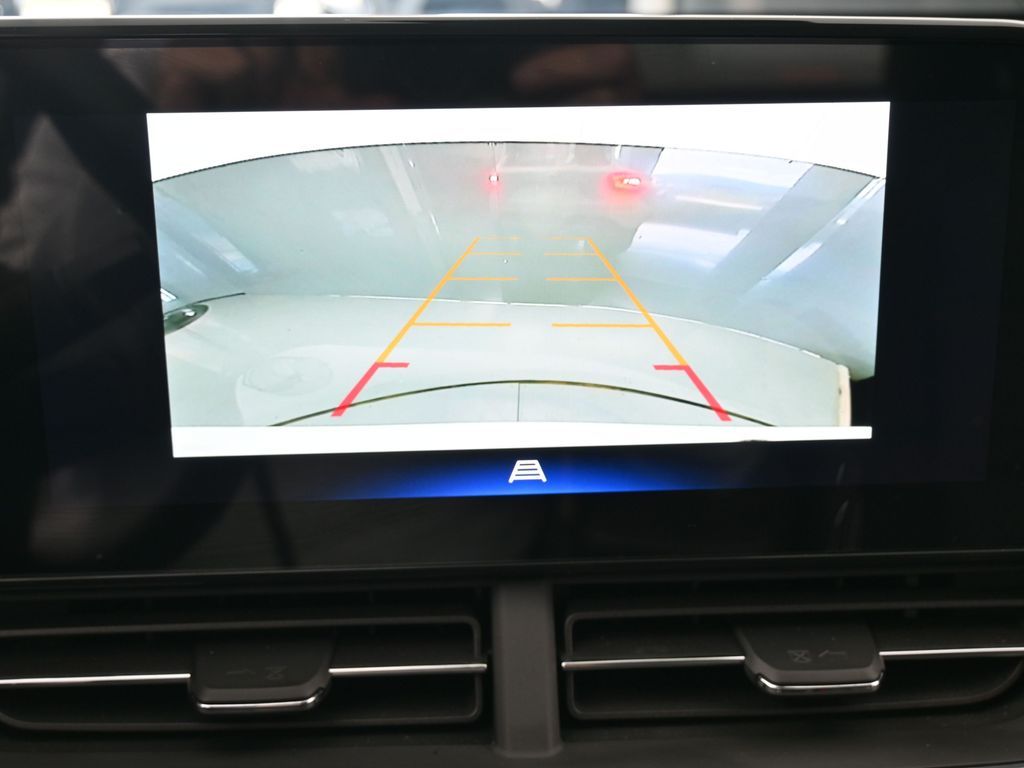 Used 2025 Summit White Chevrolet LT image 19