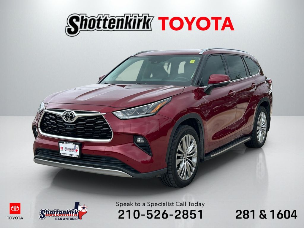 2023 Toyota Highlander Platinum FWD's photo