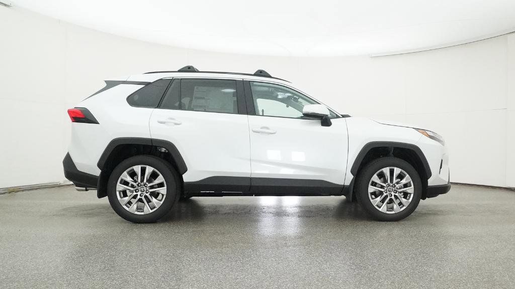 Thumbnail: 2025 Toyota RAV4 - 28