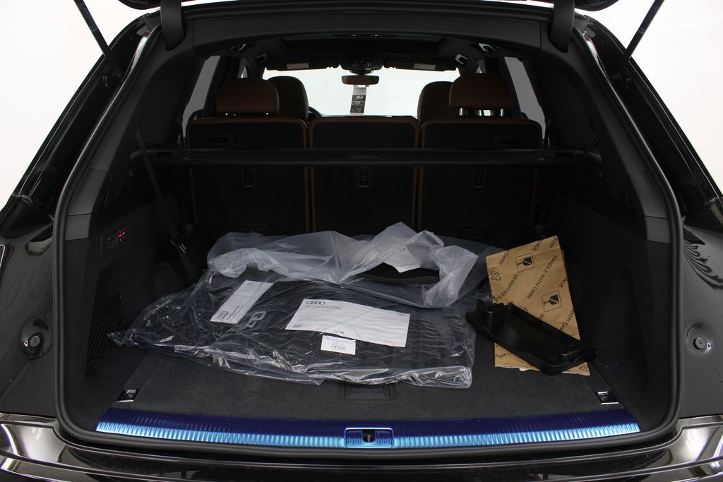new 2026 Audi Q7 car, priced at $77,040