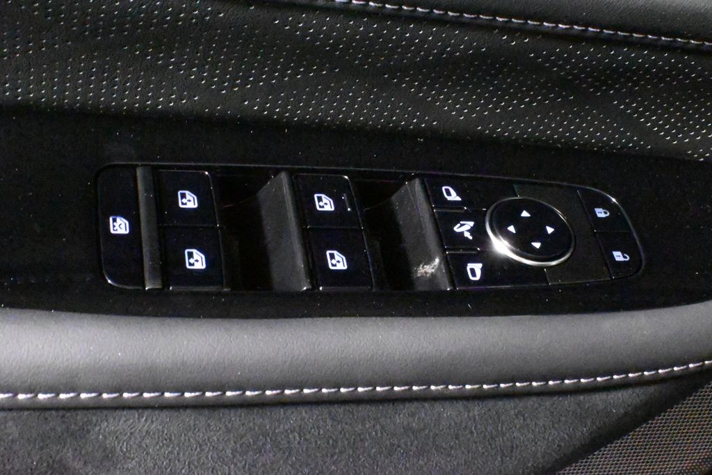 Thumbnail: 2025 INFINITI QX80 - 32