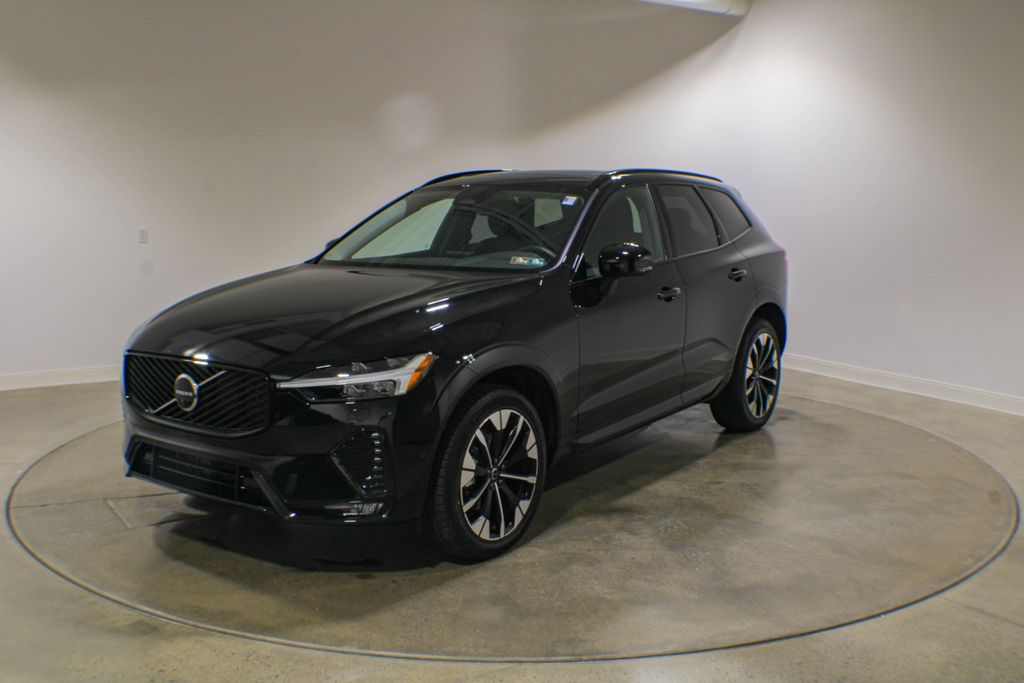 2026 Volvo XC60 B5 Plus