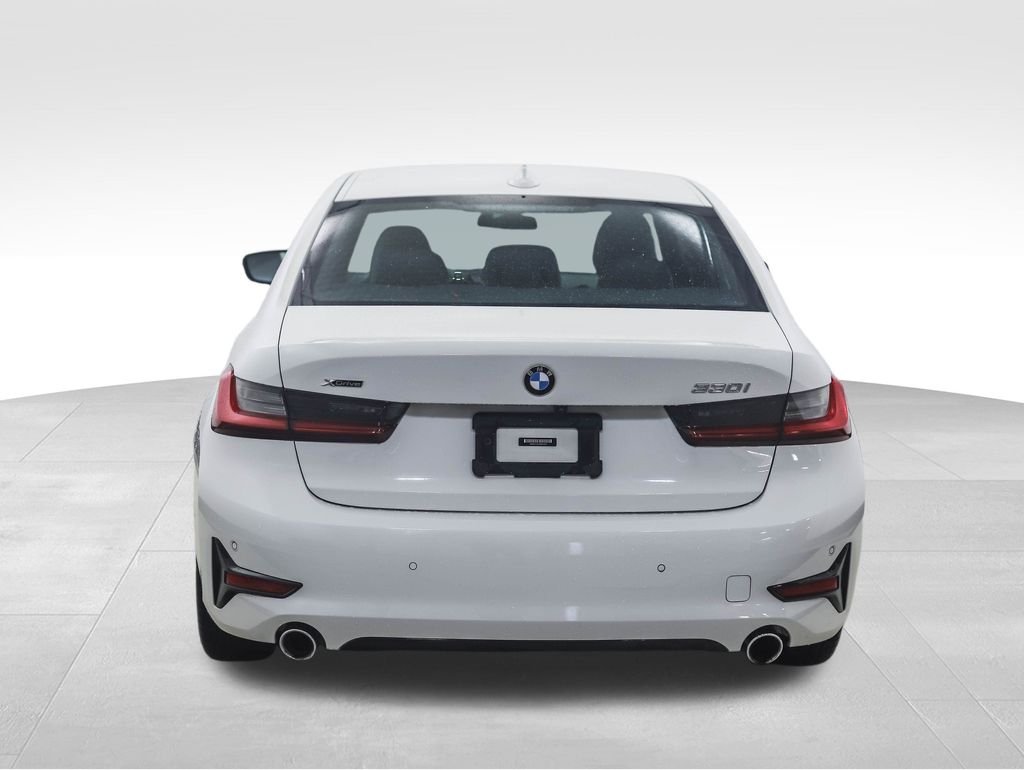 Thumbnail: 2021 BMW 3 Series - 4