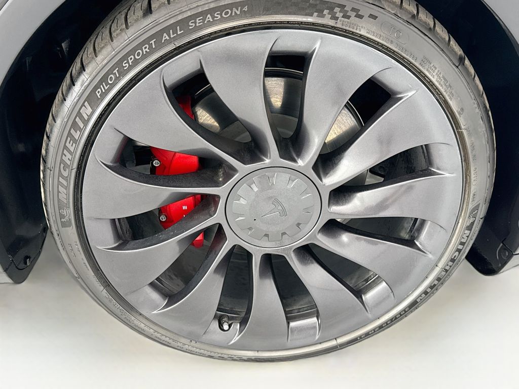 Thumbnail: 2023 Tesla Model Y - 31