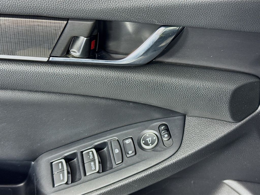 Used Car 2022 Honda Accord Hybrid  Sport For Sale Under $25,000 In Austin, Texas