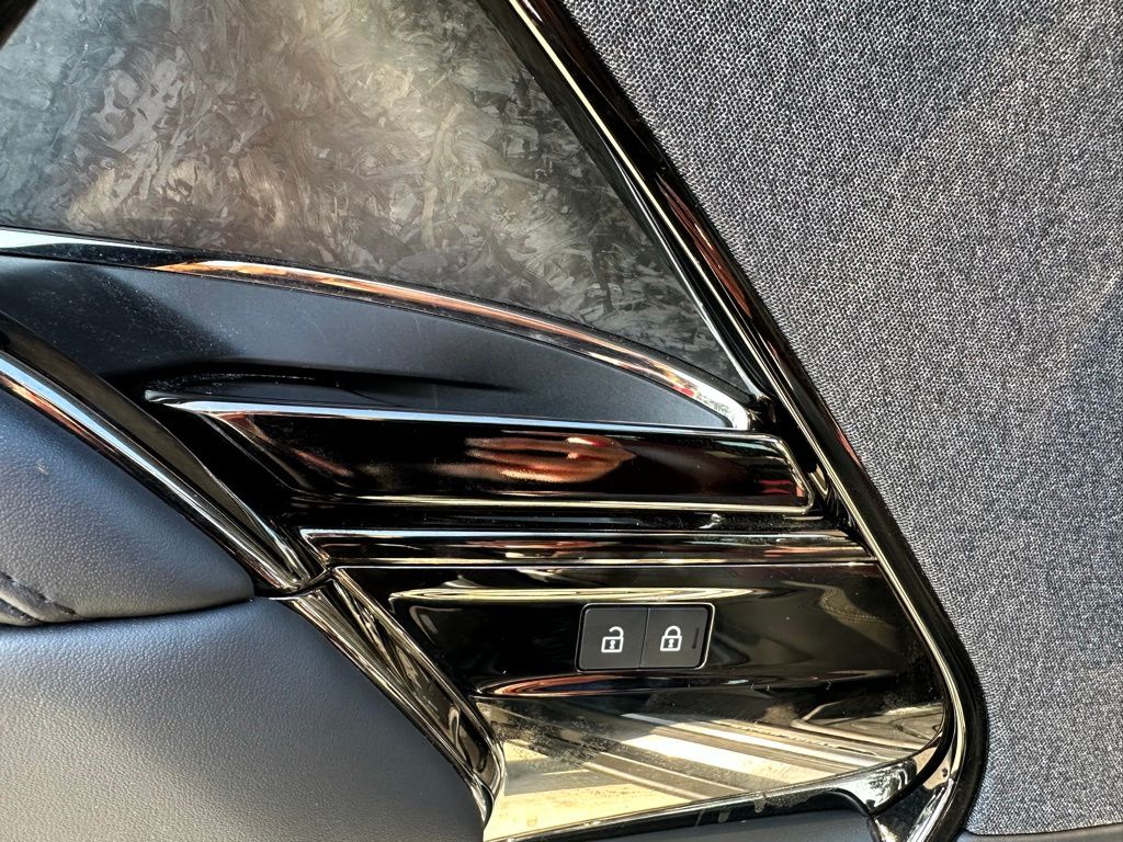 Thumbnail: 2023 Land Rover Range Rover Sport - 20