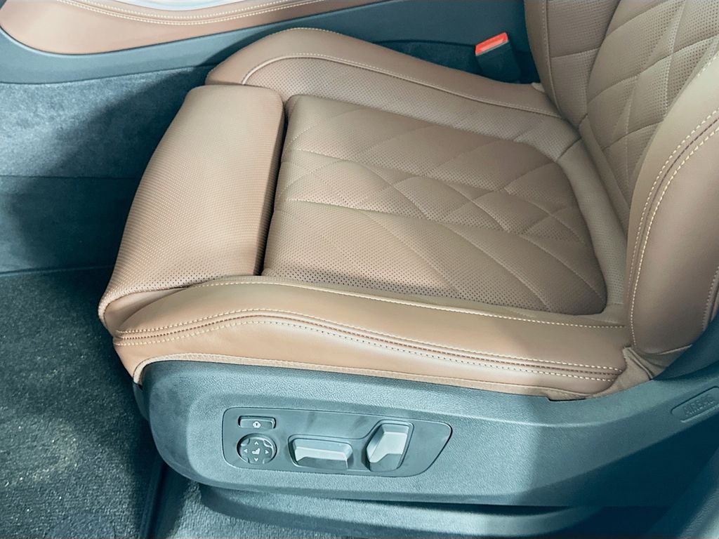 2026 BMW X5 xDrive40i 21