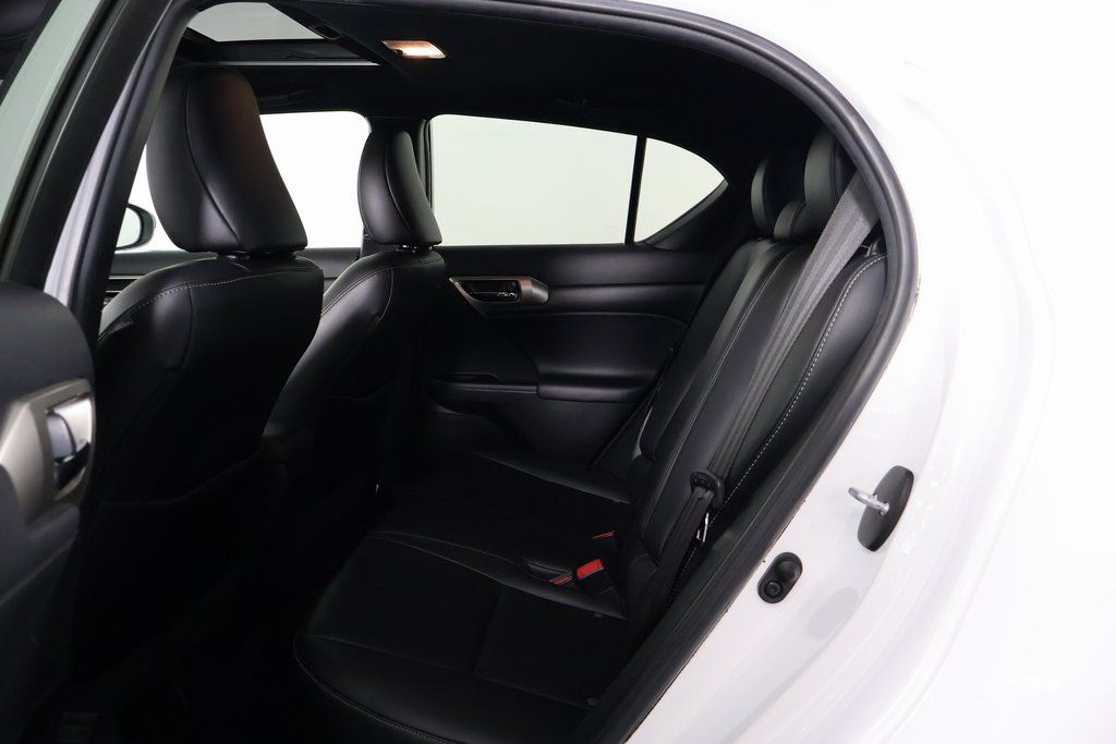Thumbnail: 2015 Lexus CT - 11