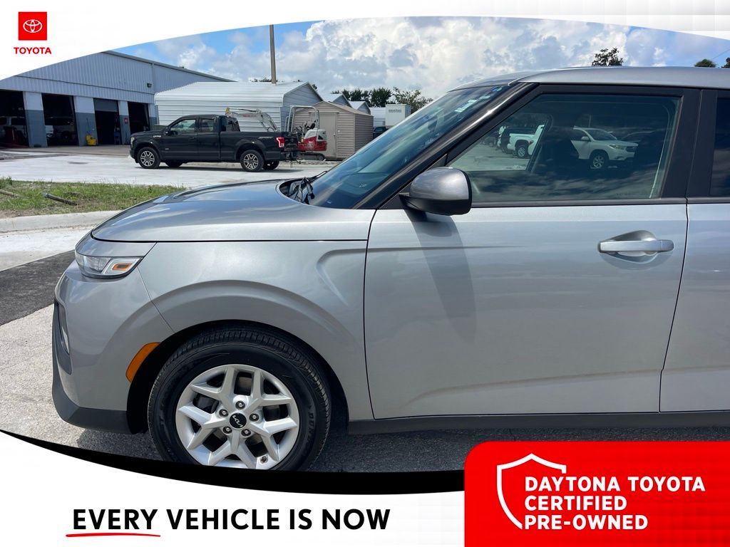 2022 Kia Soul LX photo 5