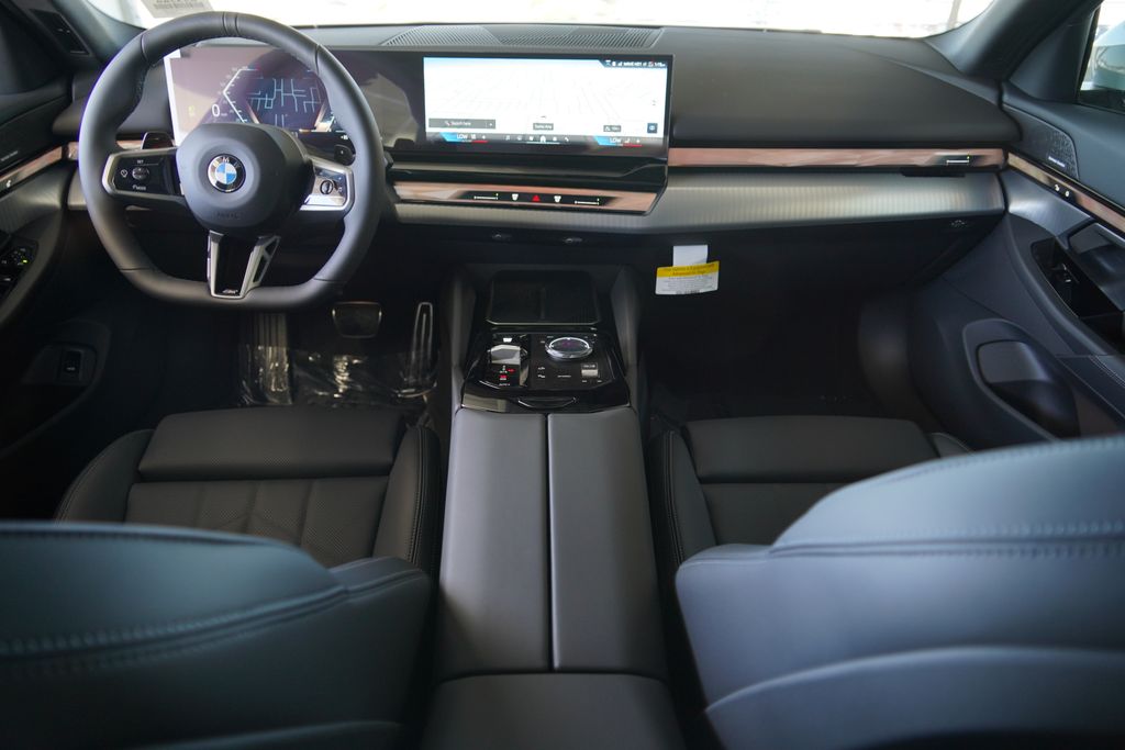 Thumbnail: 2027 BMW 5 Series - 13