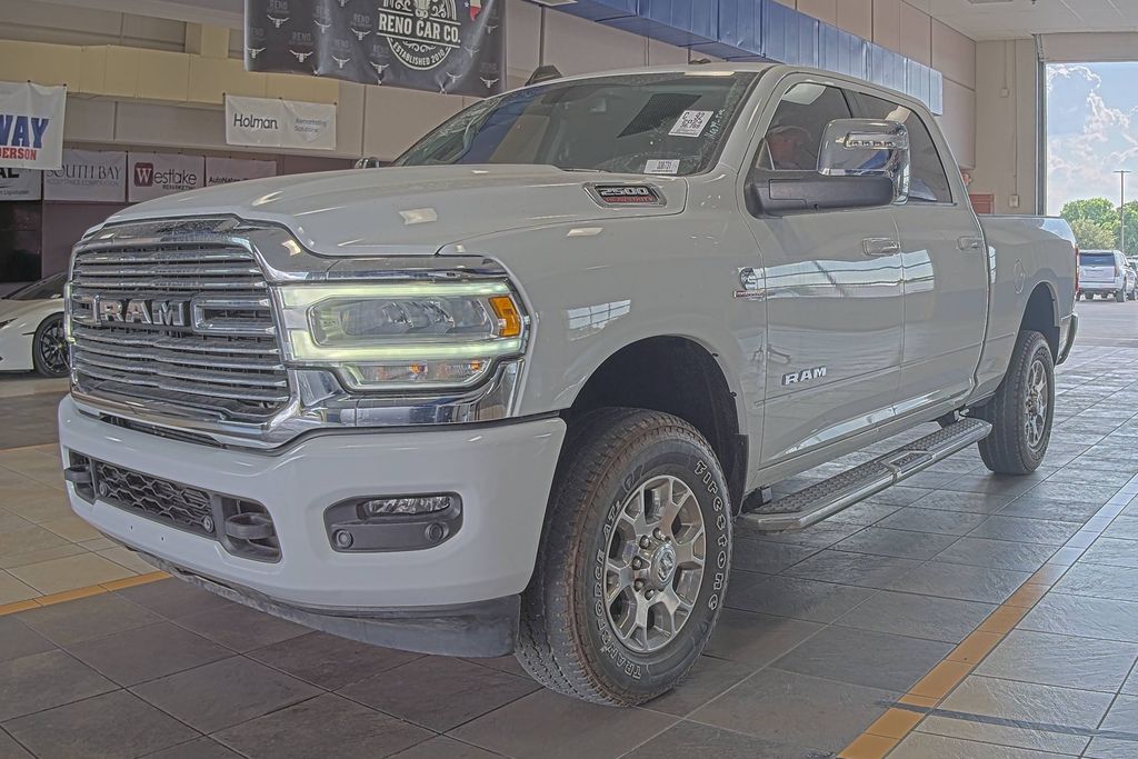 Bright White Clearcoat 2024 RAM 2500 Pickup Truck Four-Wheel Drive 6-Speed Automatic