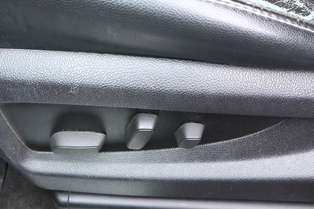Thumbnail: 2014 Chevrolet Silverado 1500 - 14