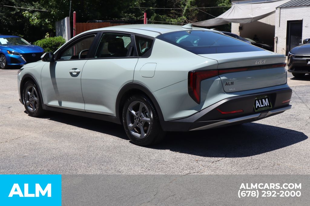 Used 2025 Blue Kia LXS image 9