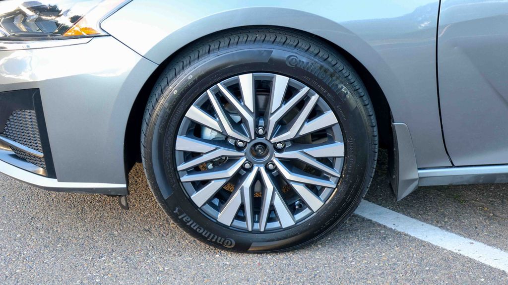 Used 2023 Nissan Altima 2.5 SV 4D Sedan