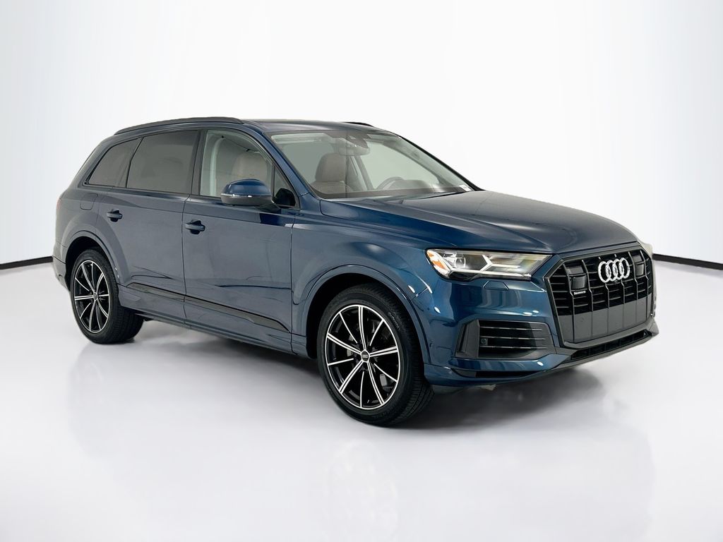 Thumbnail: 2021 Audi Q7 - 3