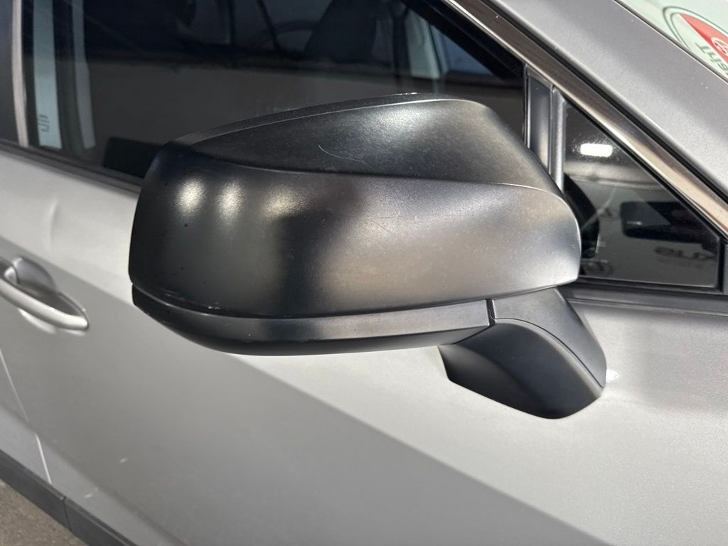 Thumbnail: 2019 Toyota RAV4 - 9