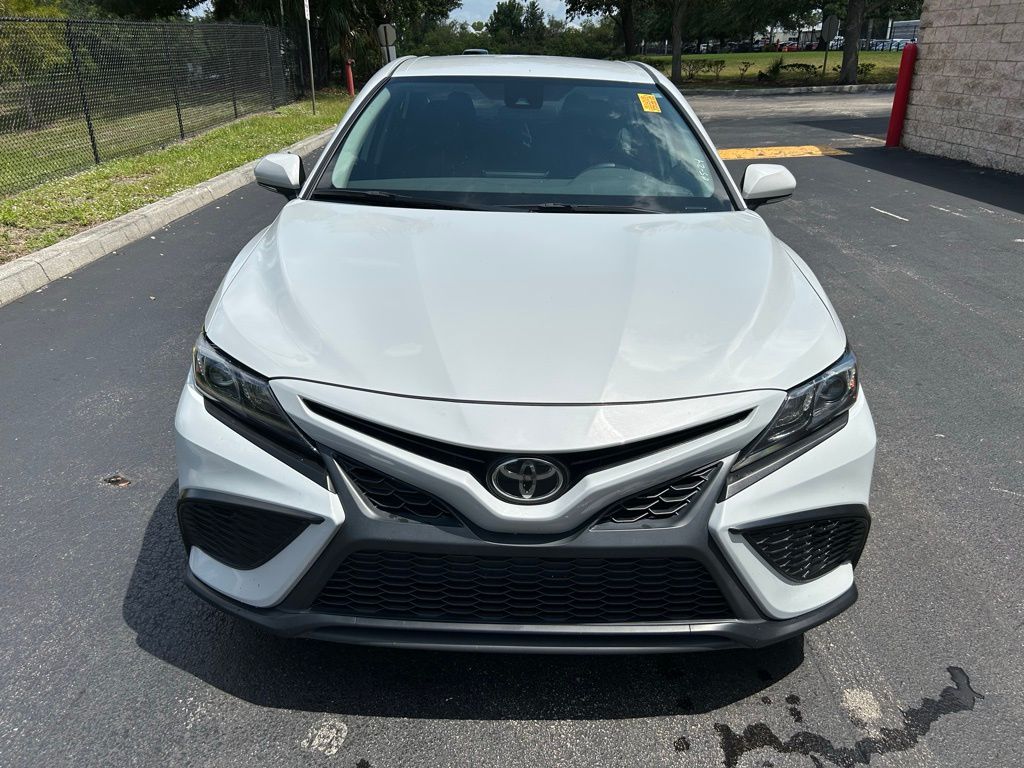 2022 Toyota Camry SE 8