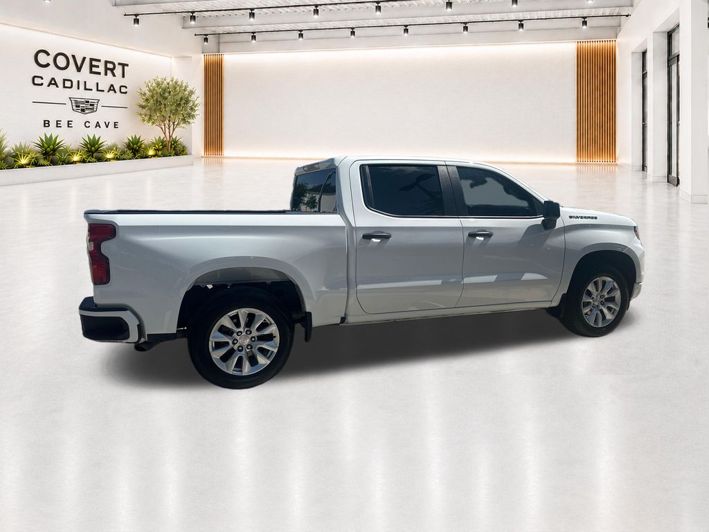 Used 2024 White Chevrolet Custom image 15