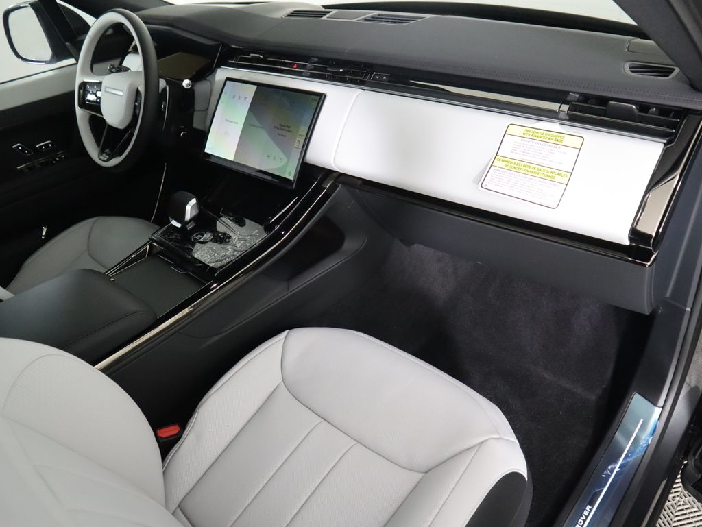 Thumbnail: 2026 Land Rover Range Rover Sport - 19