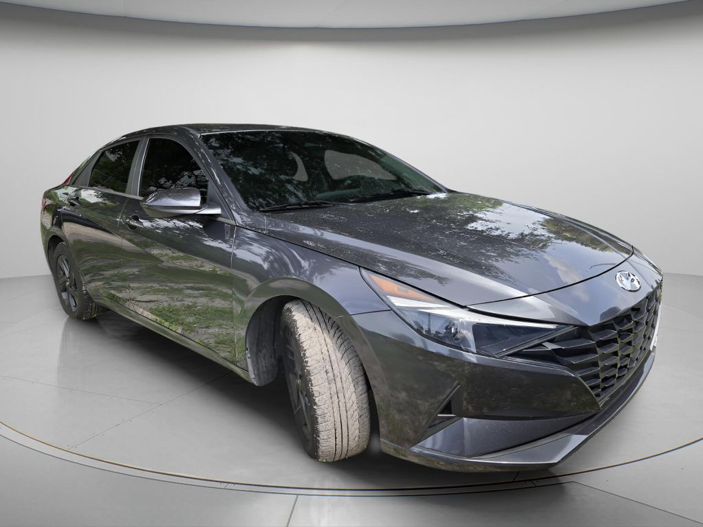 2023 Hyundai Elantra - $17,599