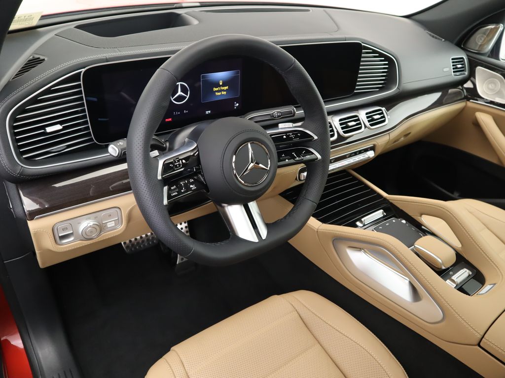 2025 Mercedes-Benz GLS 450 4MATIC 10