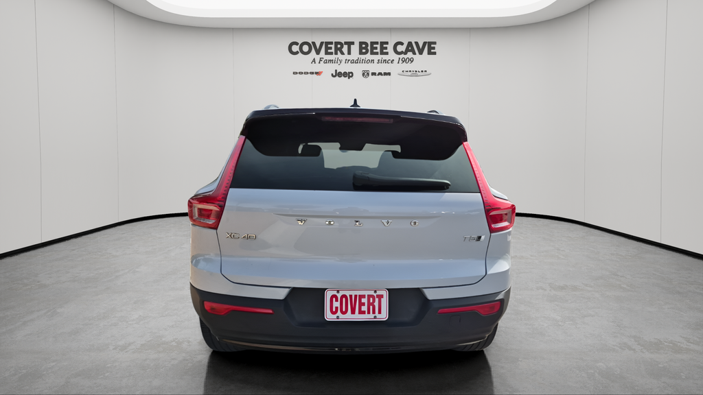 Used Car 2022 Volvo Xc40  R-design For Sale Under $25,000 In Austin, Texas