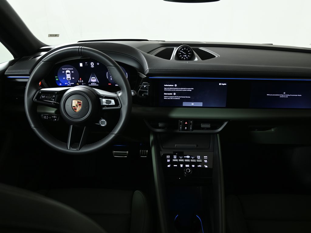 Thumbnail: 2025 Porsche Macan - 17