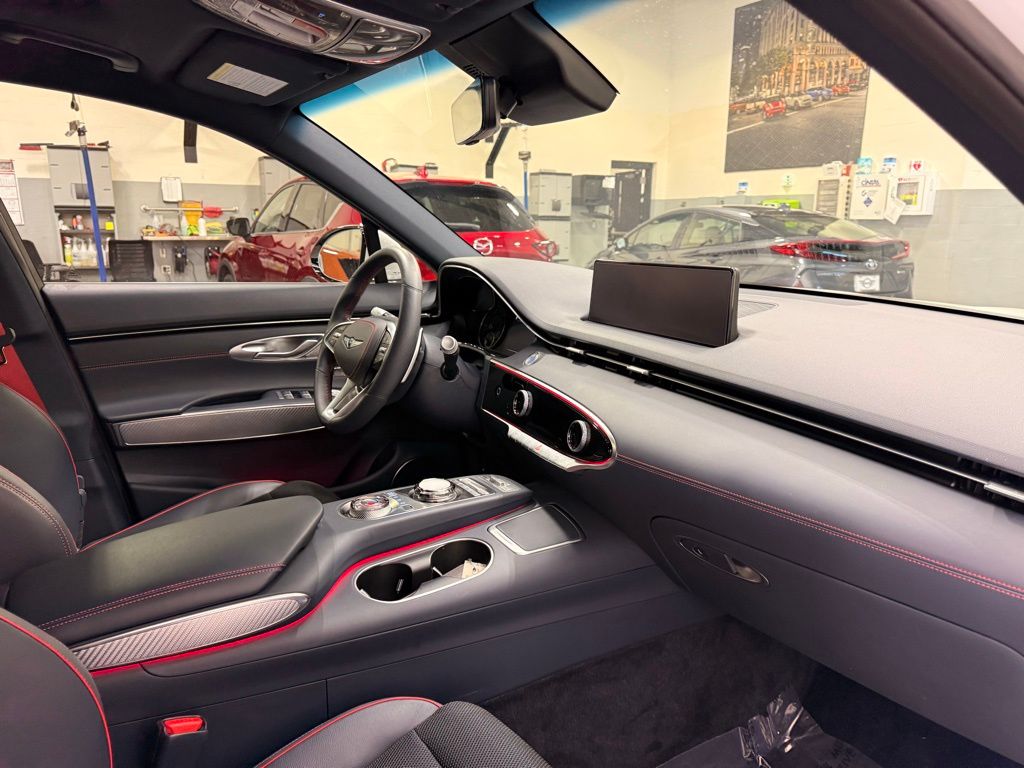 Thumbnail: 2025 Genesis GV70 - 31