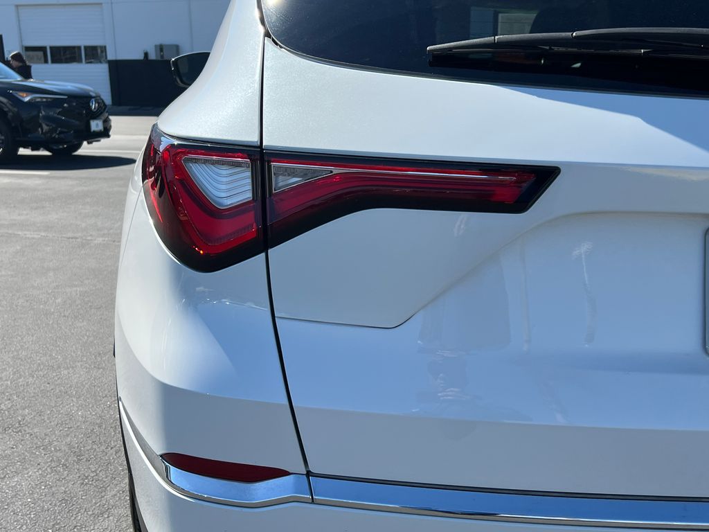 Thumbnail: 2023 Acura MDX - 11