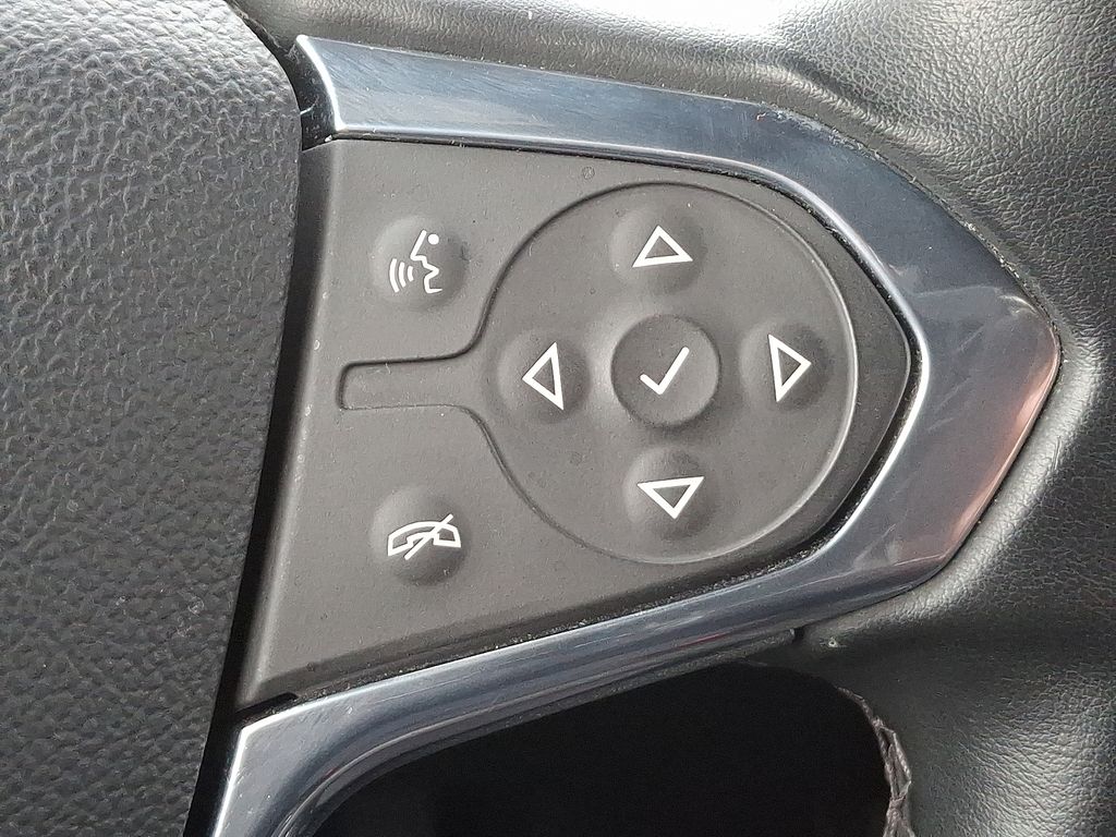 Thumbnail: 2023 Chevrolet Traverse - 23