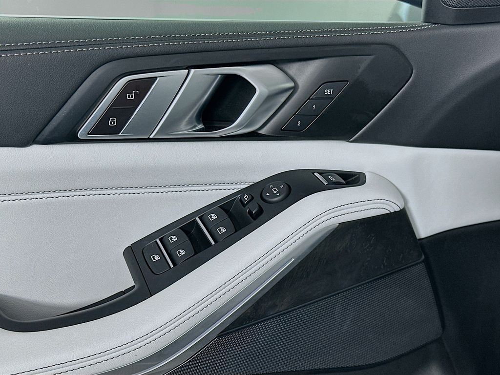 Thumbnail: 2024 BMW X5 - 18