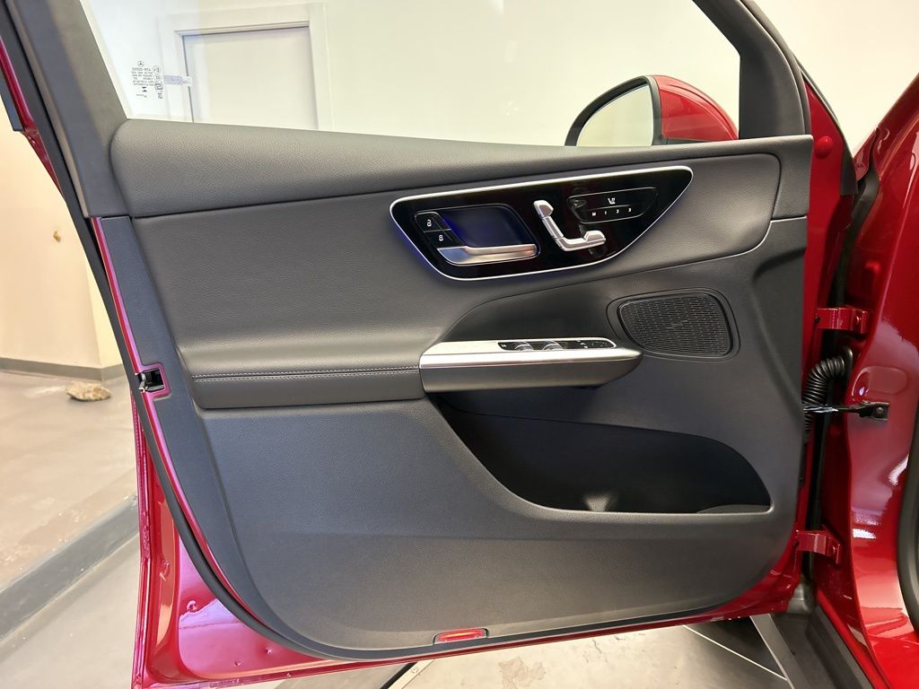 Thumbnail: 2026 Mercedes-Benz GLC - 11