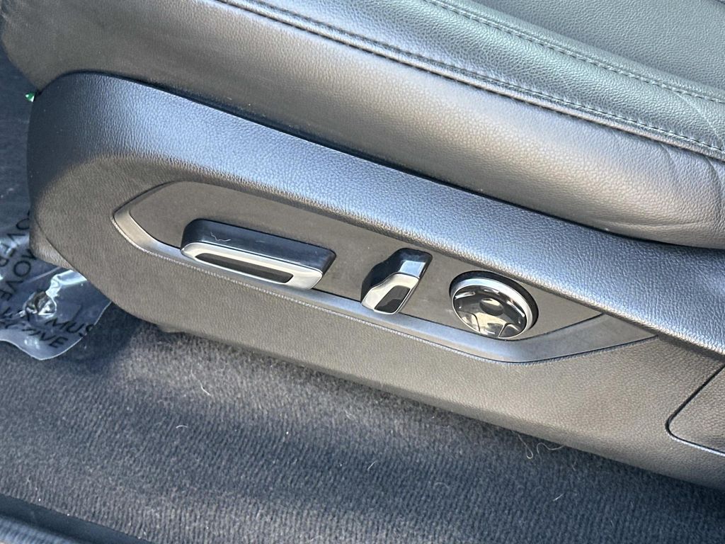 Thumbnail: 2022 Acura MDX - 30