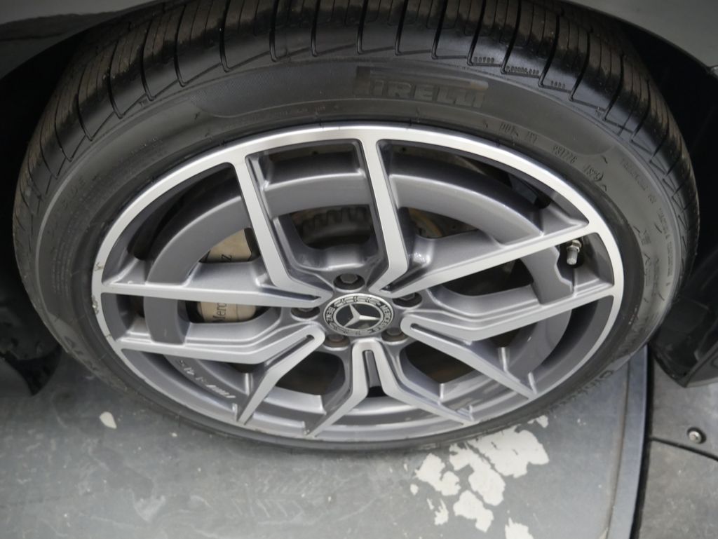 Thumbnail: 2023 Mercedes-Benz E-Class - 15